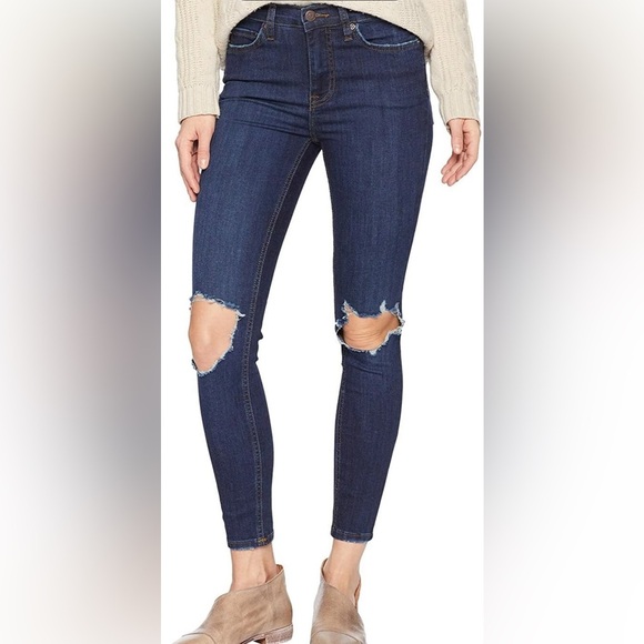 Free People classic Blue Distressed Women's skinny Jeans - Picture 1 of 9